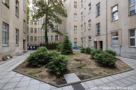 Innenhof des Mietshauses Seesener Straße 20