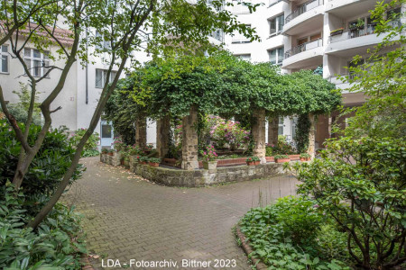 Innenhöfe Niebuhrstraße 57