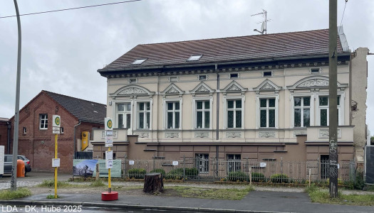 Wohnhaus, Einfriedung, Stall  Hauptstraße 16