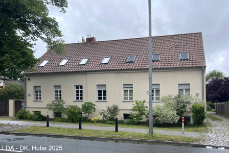 Wohnhaus, Einfriedung  Hauptstraße 23C