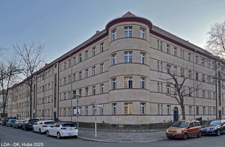 Wohnanlage  Altmarkstraße 23, 24, 25 Friedrichsruher Straße 35 Kniephofstraße 28, 29