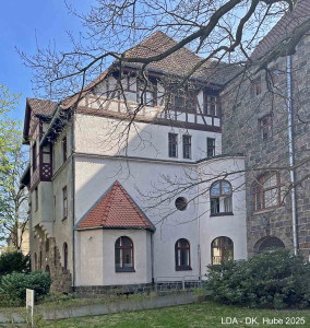 Ev. Lukaskirche, Pfarrhaus