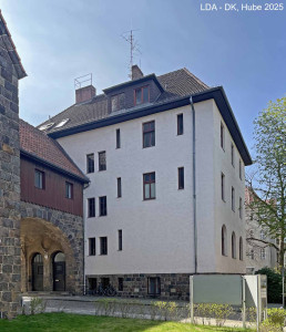 Ev. Lukaskirche, Pfarrhaus