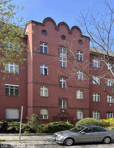 Mietshaus  Menckenstraße 25, 26, 26A