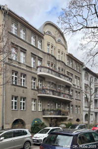 Rheingau-Klinik und Mietshaus