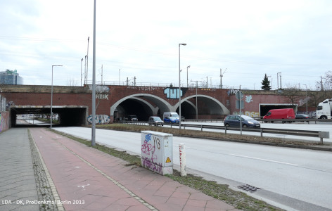 Eisenbahnüberführung