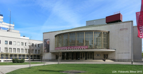 Schillertheater mit Werkstatt und Studio, Magazin und Werkstattgebäuden