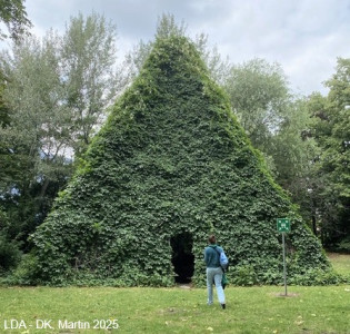 Pyramidenpavillon auf dem TU-Nordgelände