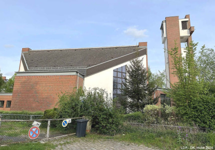 Kirche kath., Einfriedung  Malchower Weg 22, 24