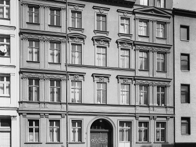 Mietshaus  Biesentaler Straße 19