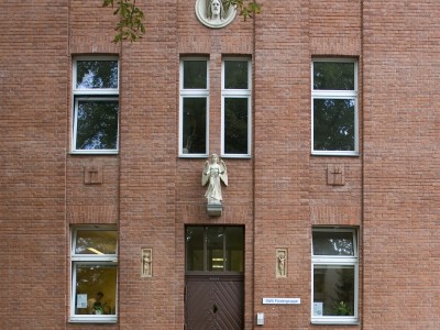 Anstaltsgebäude mit Waschhaus der Stephanus-Stiftung (Bethabara-Stiftung), Bethabara II, Paul-Braune-Haus