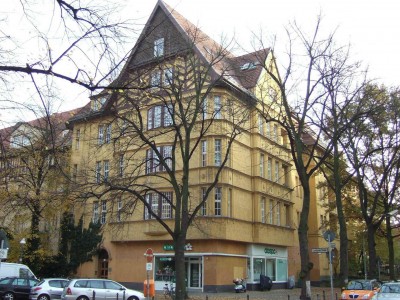 Mietshaus  Ahrweilerstraße 30 Landauer Straße 9