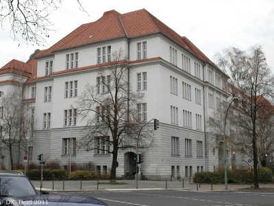 Paul-Eipper-Grundschule, Michael-Grzimeck-Grundschule (heute), Goethe-Schule (früher)