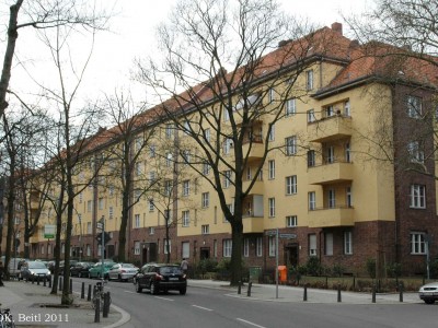 Wohnanlage  Laubacher Straße 48 & 48A & 49 & 49A & 50 & 50A Bergheimer Platz 1 & 2 Ahrweilerstraße 18 & 19 & 19A Rauenthaler Straße 2 & 4 & 6 Wetzlarer Straße 1 & 3 & 5