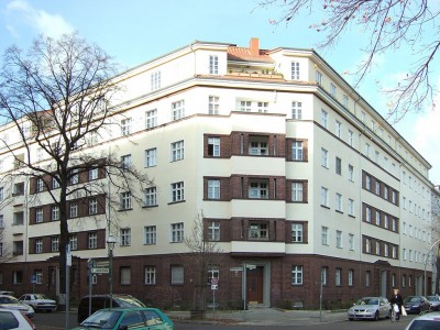 Wohnblock  Sächsische Straße 21, 22 Wittelsbacherstraße 1, 2
