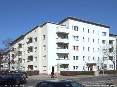 Mietshaus  Sodener Straße 24, 26, 28, 30, 32, 34, 36, 38, 40 Rudolf-Mosse-Straße 3, 5, 7 Wiesbadener Straße 51