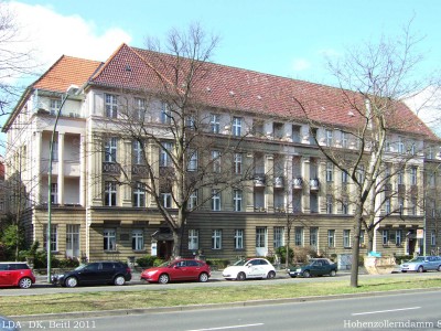 Mietshausgruppe  Hohenzollerndamm 81, 82, 83, 84 Franzensbader Straße 1, 2, 3, 3B, 4, 4B, 5A, 6, 6B Ilmenauer Straße 9, 9B, 10, 10A, 10B, 11, 11B, 12