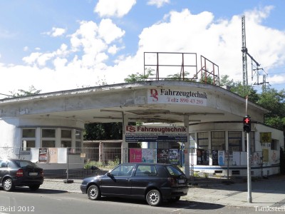 Tankstelle und Werkstatt der Holtzendorff-Garage