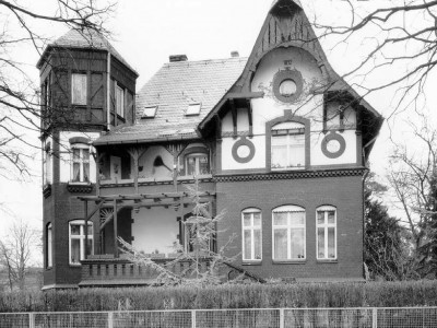 Landhaus  Caspar-Theyß-Straße 17 Humboldtstraße 20