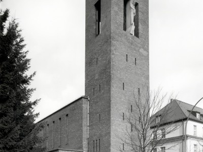 St.-Bernhard-Kirche (kath.)