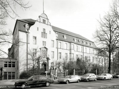 Königin-Luise-Stiftung (Erzieherinnen-Schule, heute Internat)