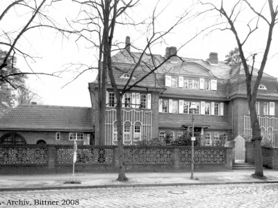 Haus Vowinckel mit Einfriedung