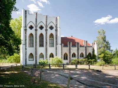 Meierei, künstliche neogotische Klosterruine