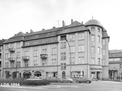 Mietshaus, Geschäftshaus  Berliner Straße 8, 8A Gartenstraße 11, 12