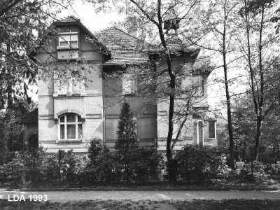 Wohnhausgruppe  Knesebeckstraße 1, 3, 5 Prinz-Handjery-Straße 14, 15, 17