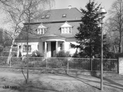 Wohnhaus  Schweitzerstraße 19
