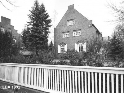 Wohnhausgruppe  Schrockstraße 16, 18